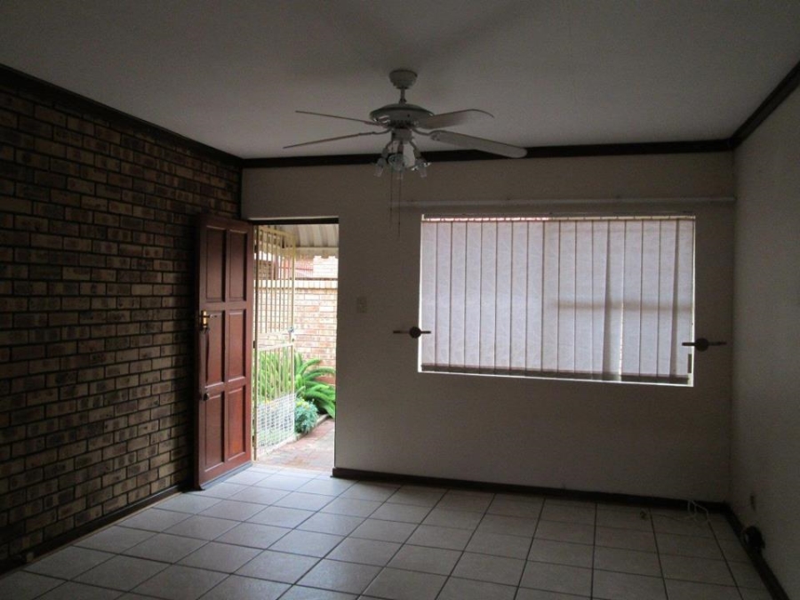 2 Bedroom Property for Sale in Uitsig Free State